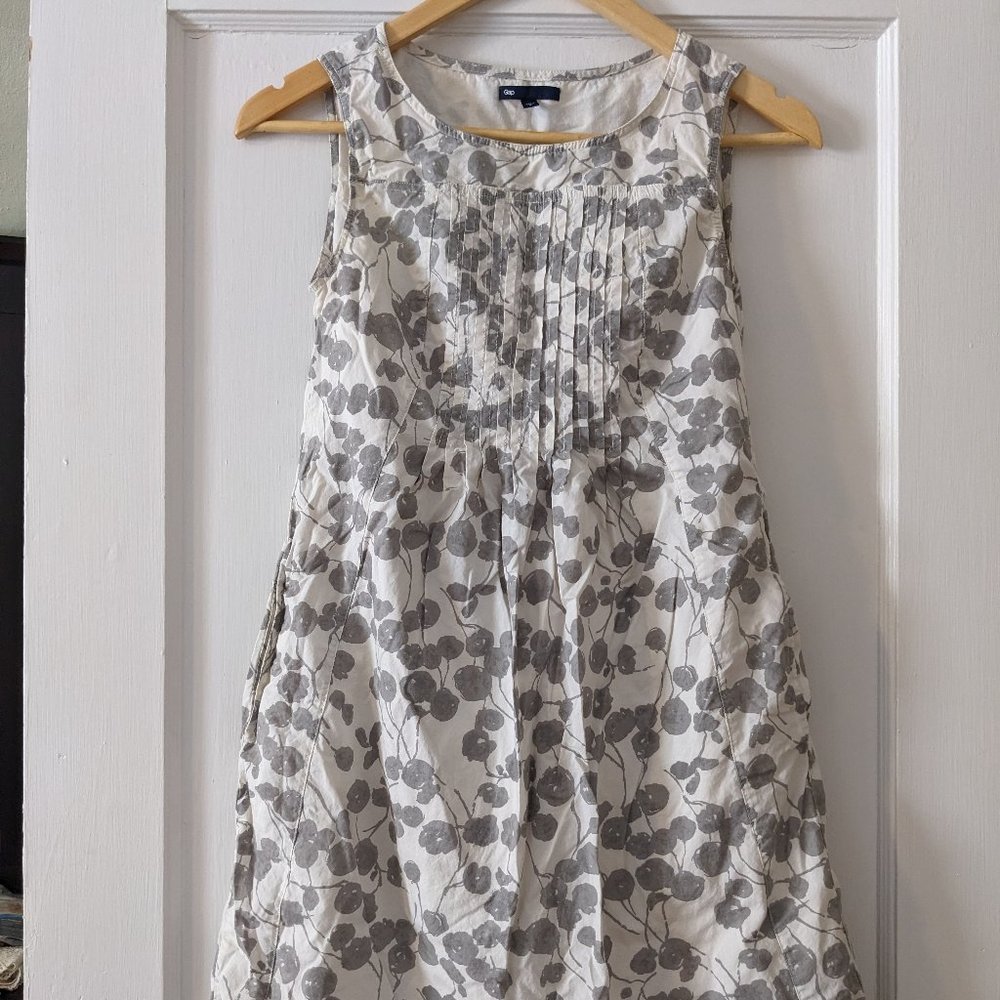 Gap white and gray petal dress, size 0